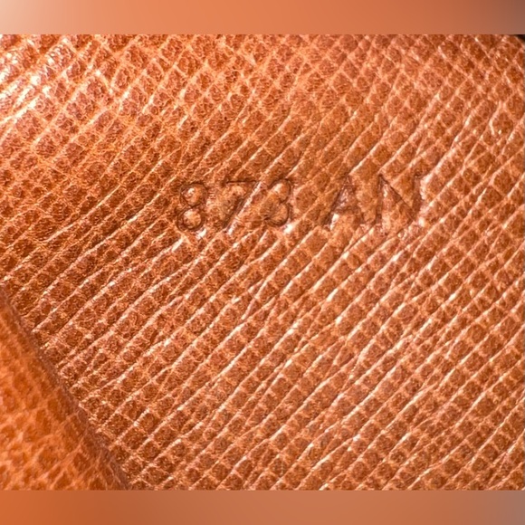 Louis Vuitton Monogram Pochette Rabat 20 Bag + Unbranded Removable Gold Chain - Picture 16 of 16